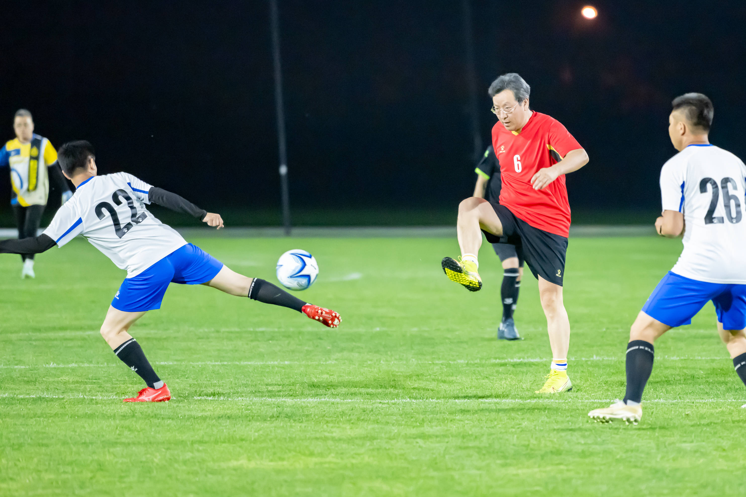 詹姆斯乘直 詹姆斯乘直