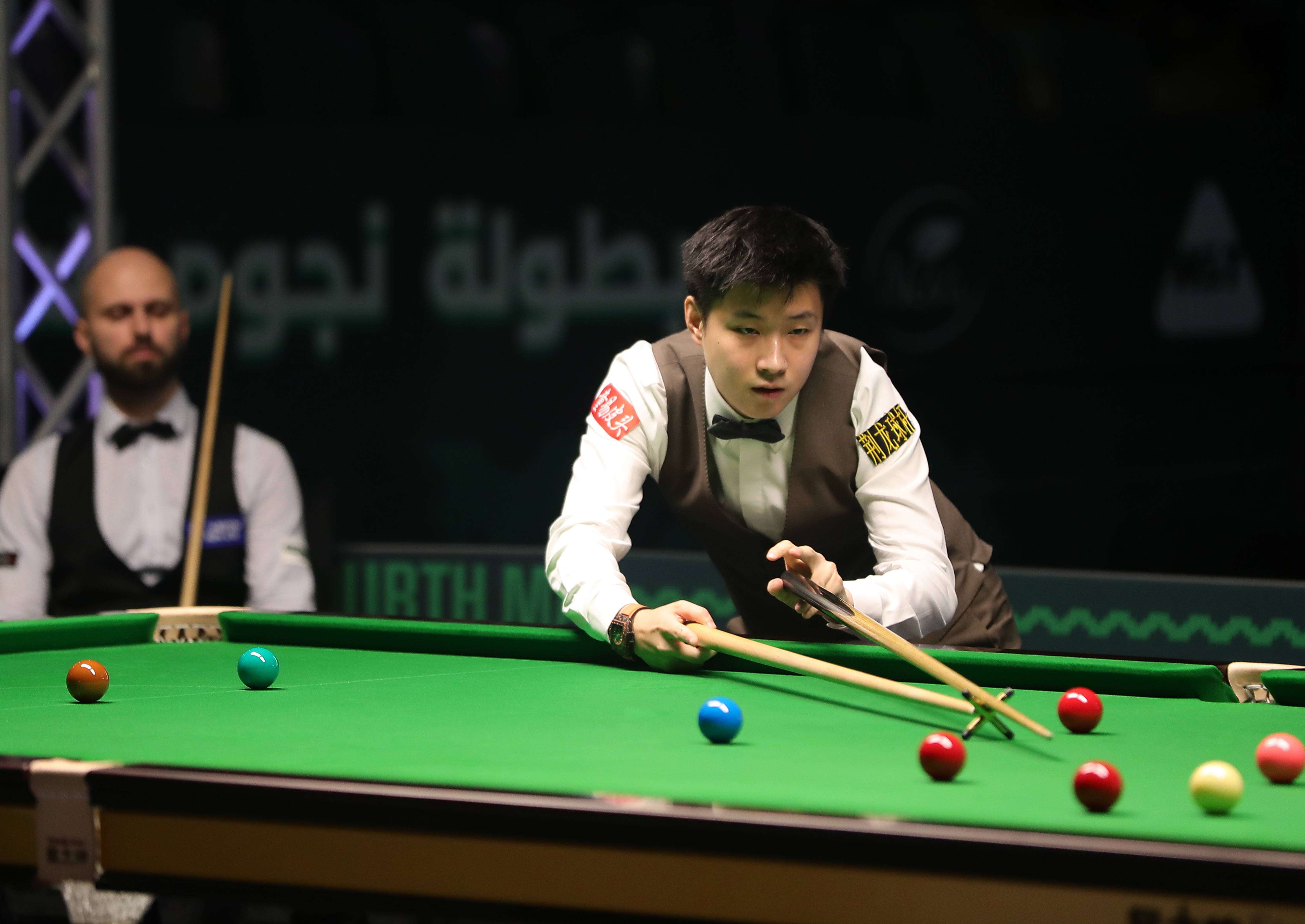 运动员们在 运动员们在