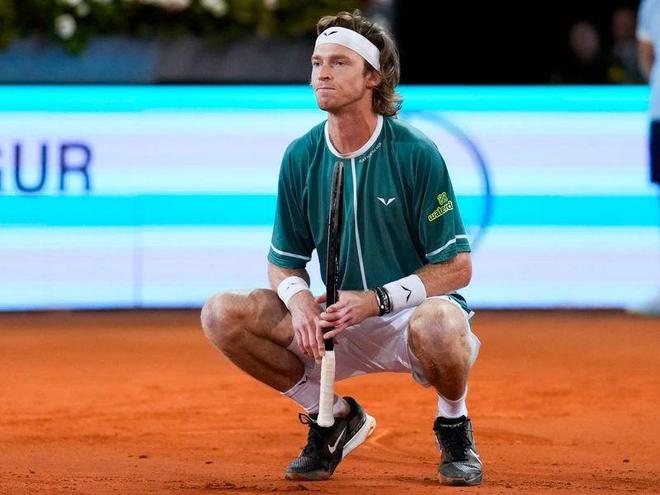 而赛季循环 而赛季循环